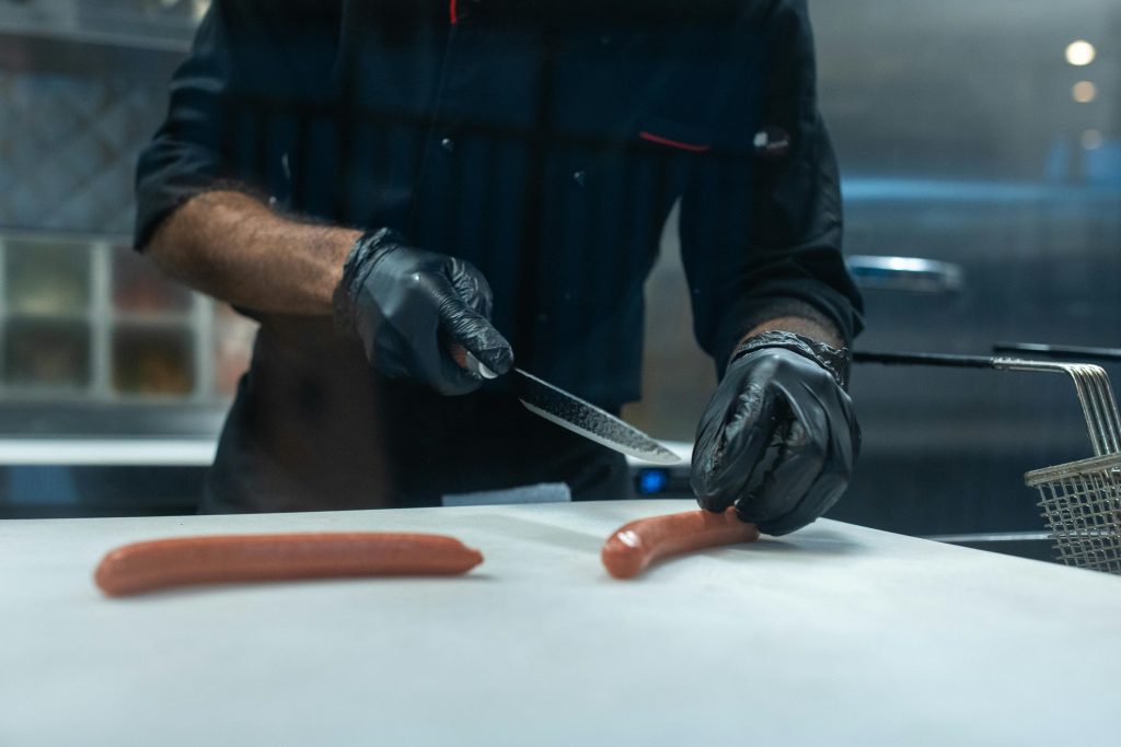 Du steker dina korvar fel – och det är därför de spricker innan de får färg